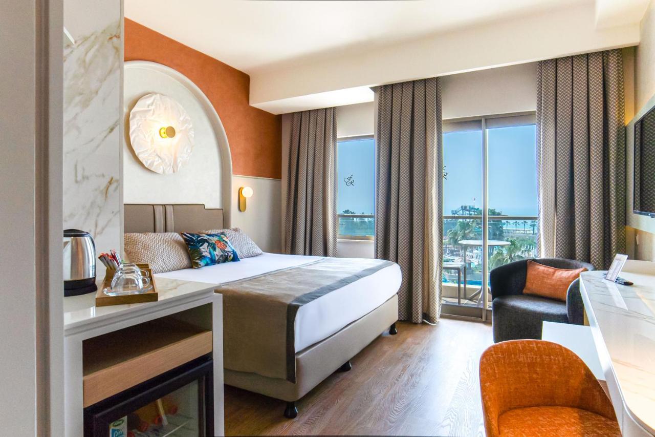 Standard Double Room with Sea View,323922202:JPEG
